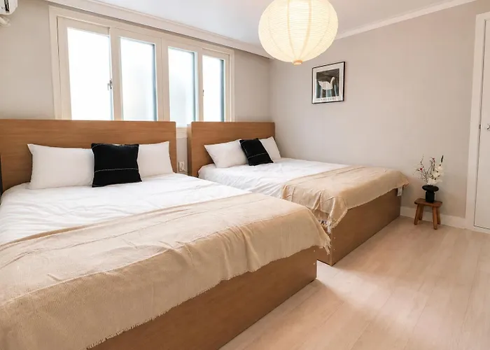 Airport Rail Dmc House Hongdae & Easy Access#501 Appartement