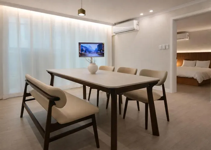 Airport Rail Dmc House Hongdae & Easy Access#501 * Seoel