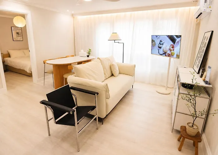 Airport Rail Dmc House Hongdae & Easy Access#501 Appartement Seoel